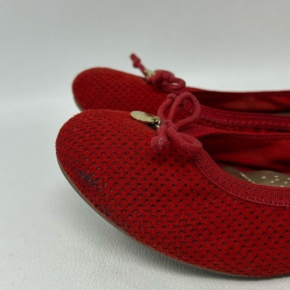 Dexflex Comfort Womens Red Perforated Slip On Ballet Flats Size 6 - Picture 4 of 13